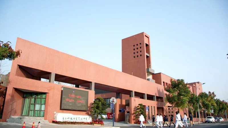 揭秘贴片电阻与电容：规格参数差异解析